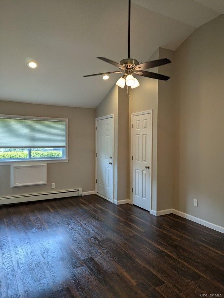 1727 N Gardiner Dr - Photo 3 of 9