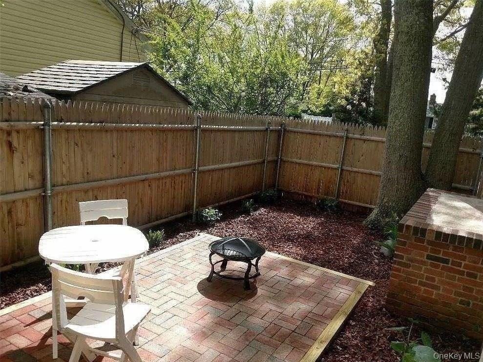 123 Joni Dr - Photo 2 of 11
