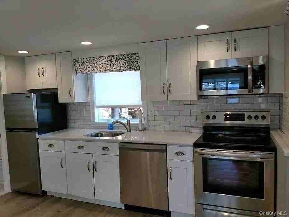123 Joni Dr - Photo 3 of 11