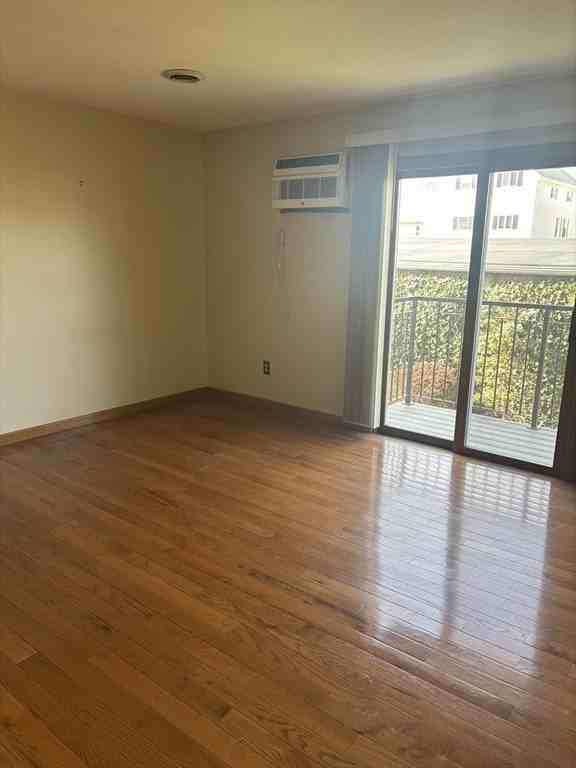 100 Howard St #6 - Photo 2 of 7