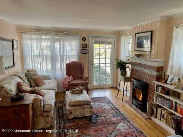 816 Atlantic Ave #A - Photo 4 of 23