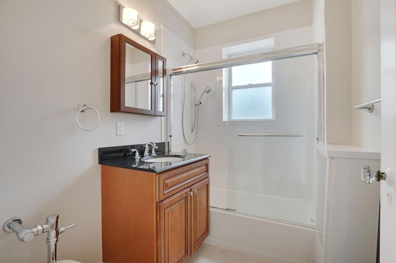 192 Claremont Ave #26 - Photo 6 of 6