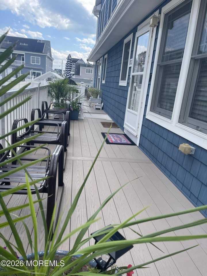 17 2nd Ave #2