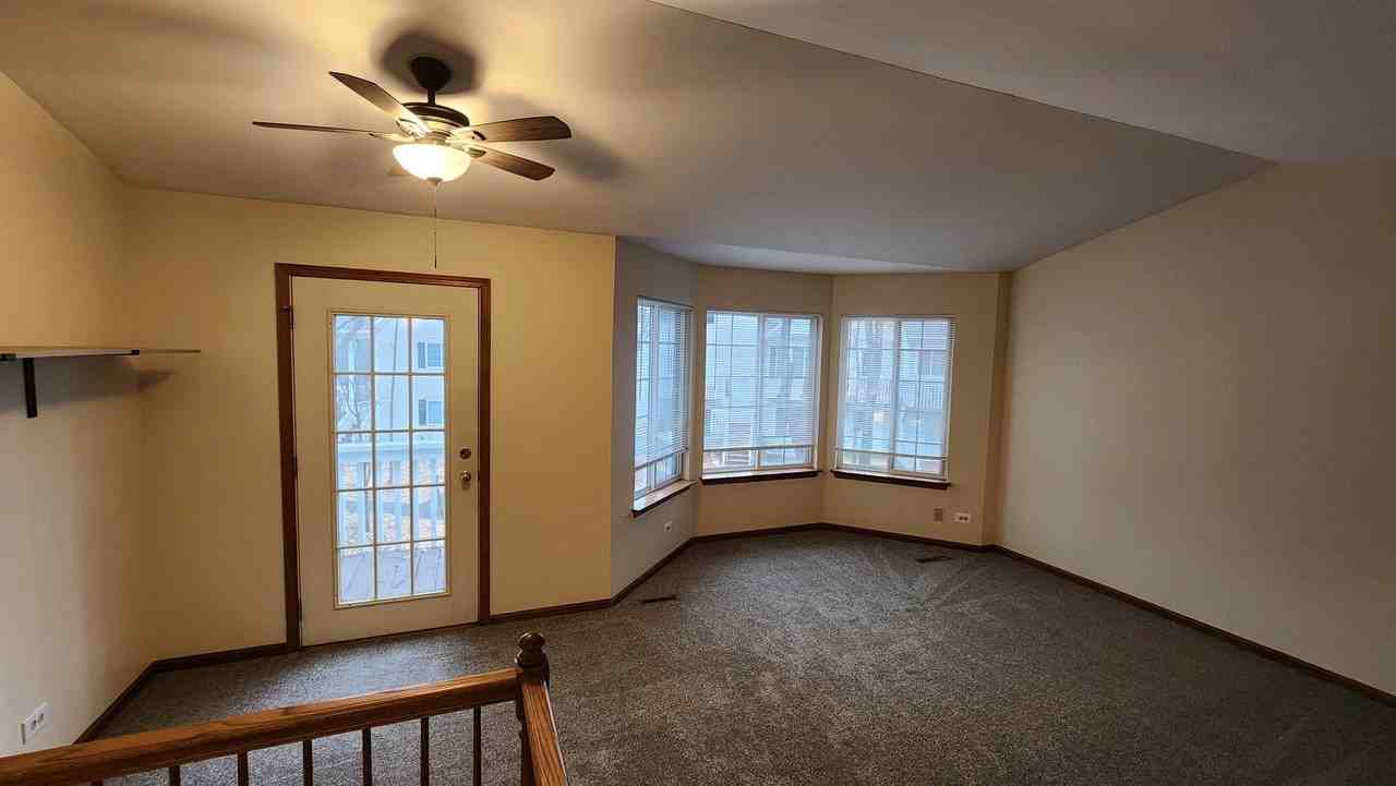 277 W Treehouse Ln - Photo 6 of 11