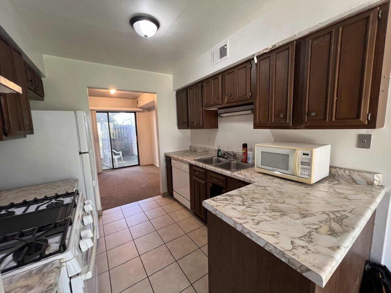 951 Wilshire Ct #14-4 - Photo 7 of 18