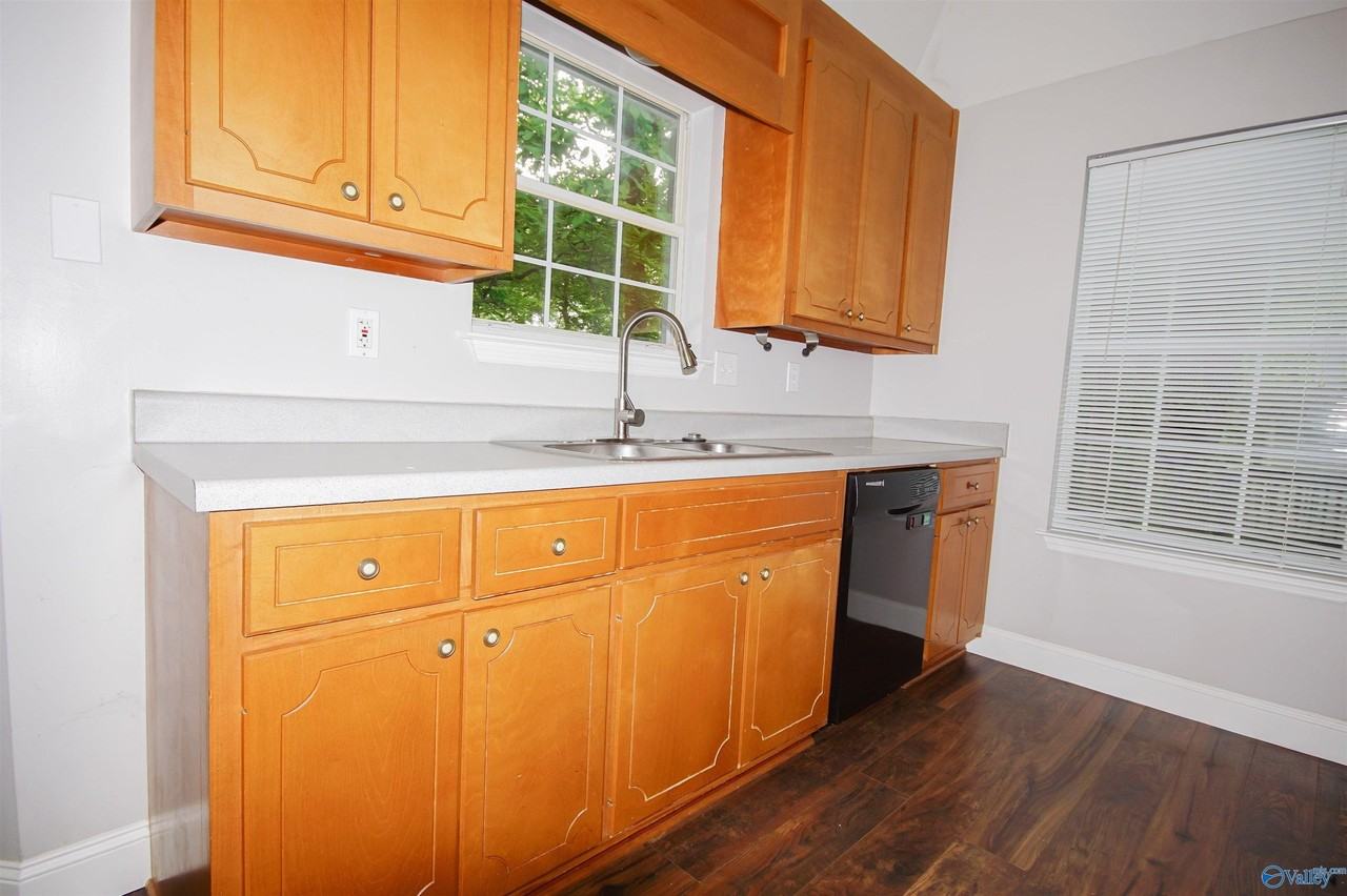 127 Rebecca Pines Dr - Photo 6 of 27