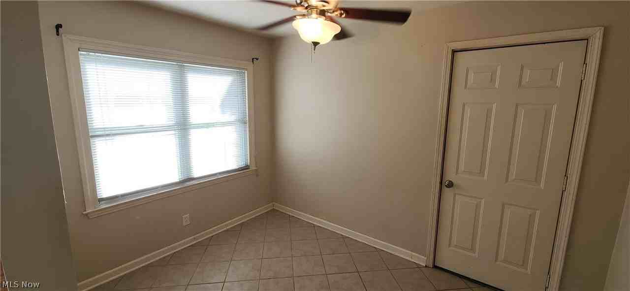 2827 Norwood St - Photo 5 of 17