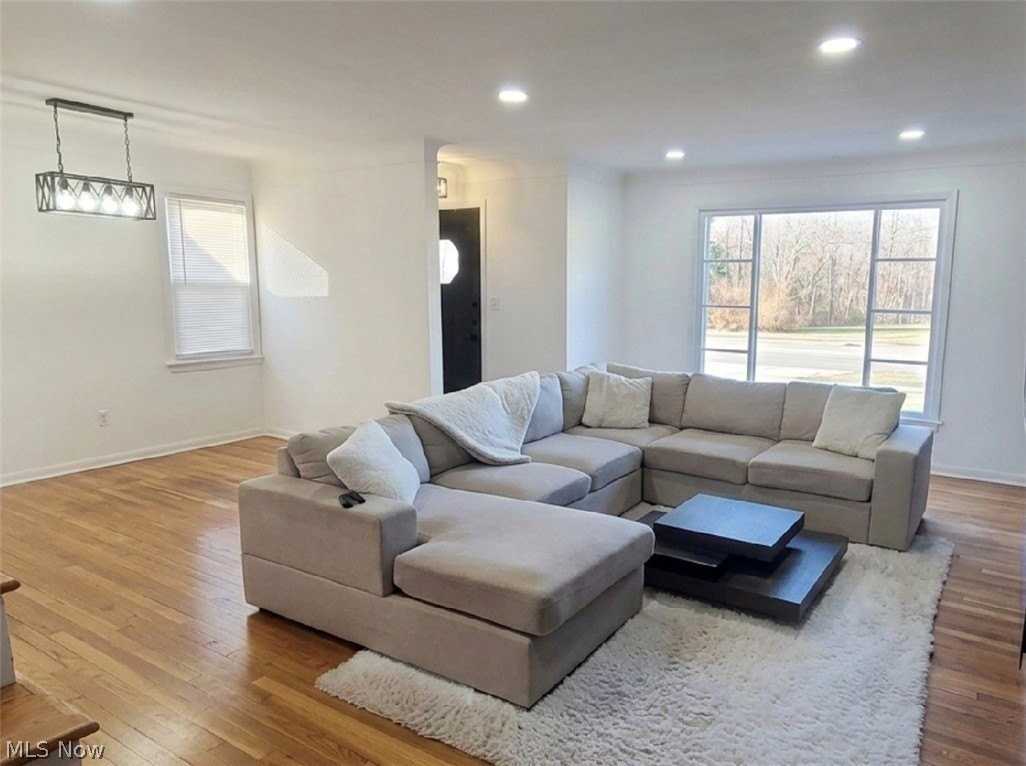 23718 Cedar Rd - Photo 3 of 27