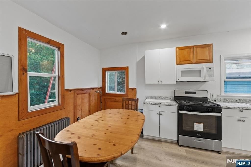 123 Washington St - Photo 4 of 29