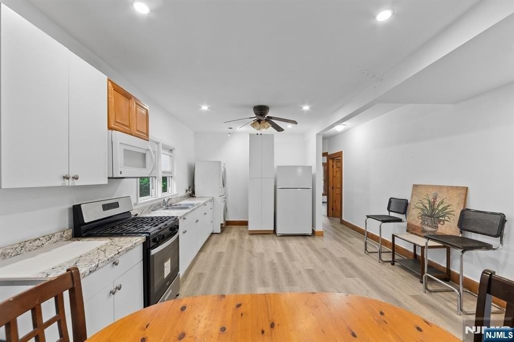 123 Washington St - Photo 7 of 29