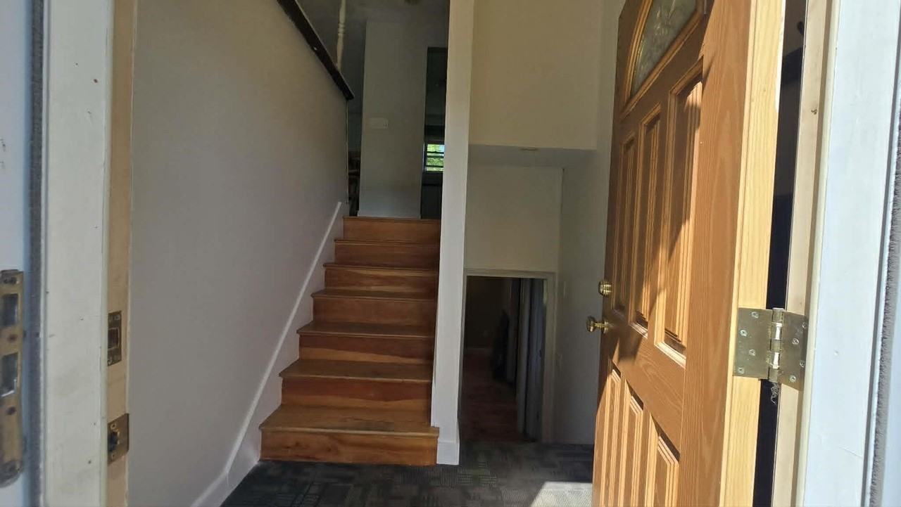 503 Tolend Rd - Photo 4 of 21