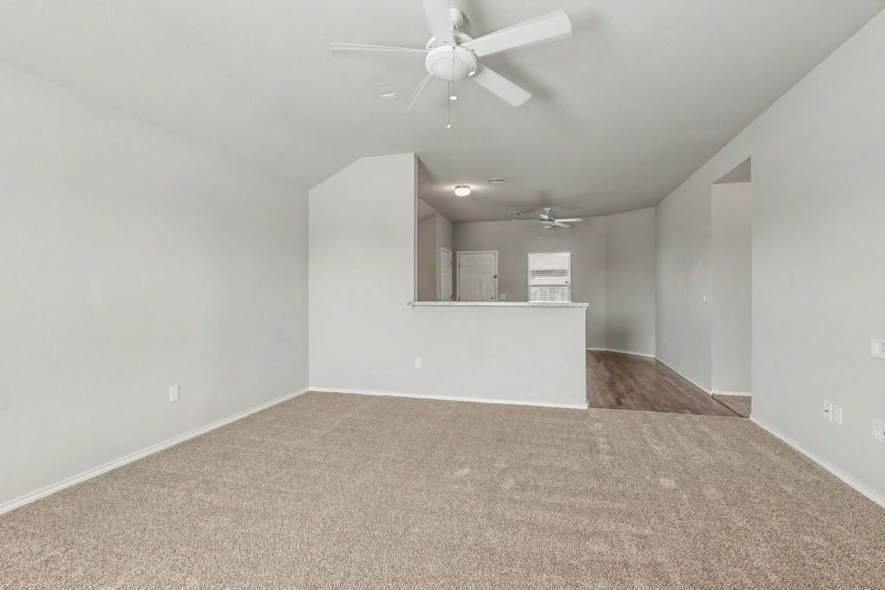 1909 Hannah Ln #1 - Photo 7 of 27