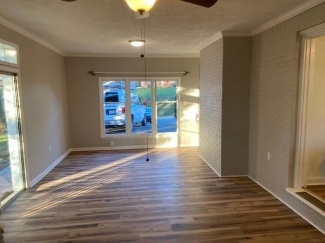 2532 Forest Hill Dr - Photo 3 of 14