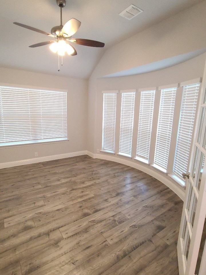 8704 Timber Ridge Dr - Photo 3 of 27