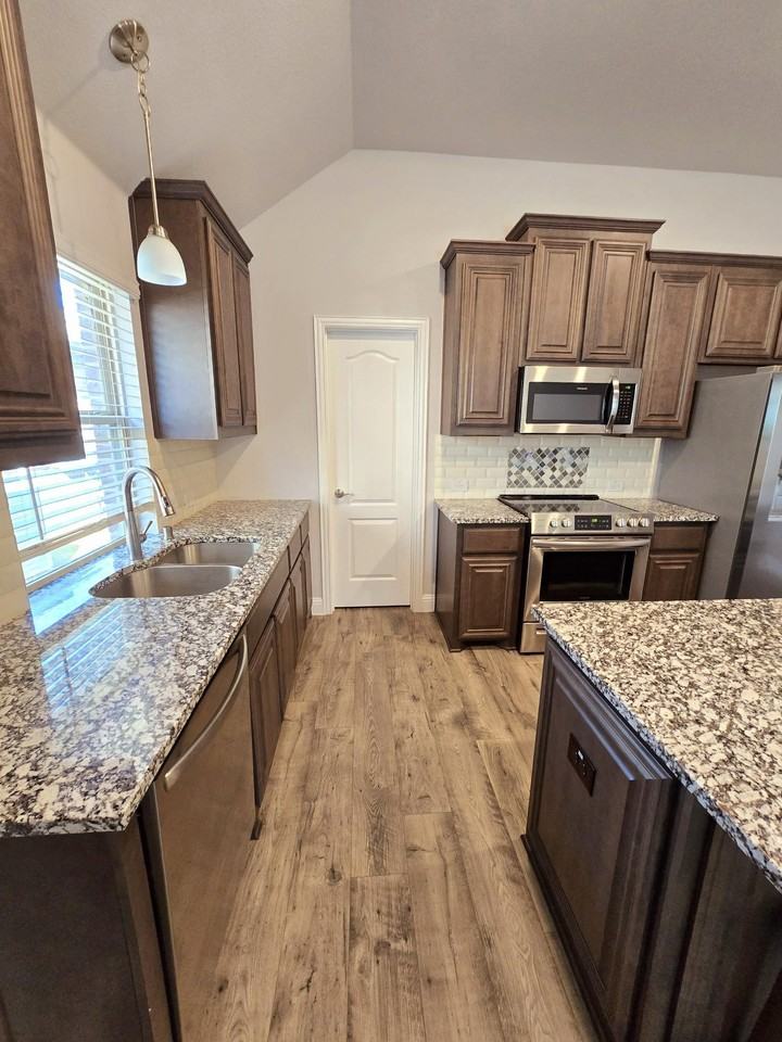 8704 Timber Ridge Dr - Photo 5 of 27