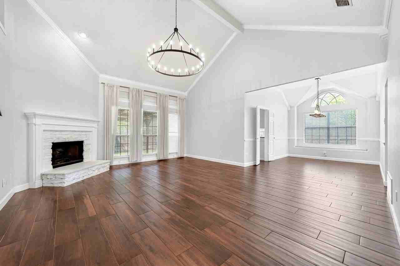 7309 Tremont Ave - Photo 2 of 17