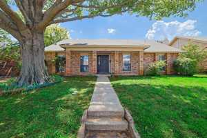 featured image of 2825 Windsor Dr