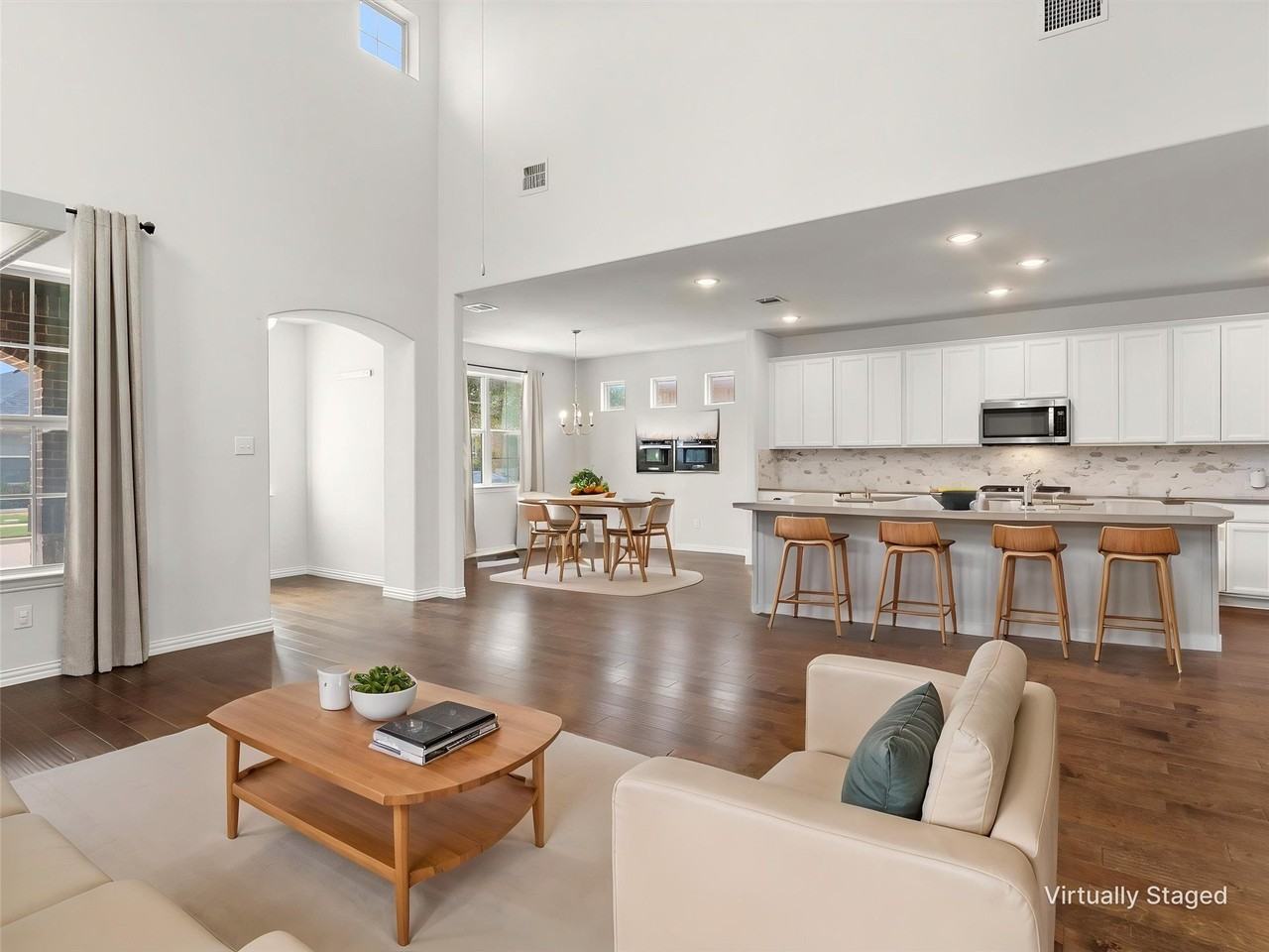 2036 Barx Dr - Photo 5 of 33