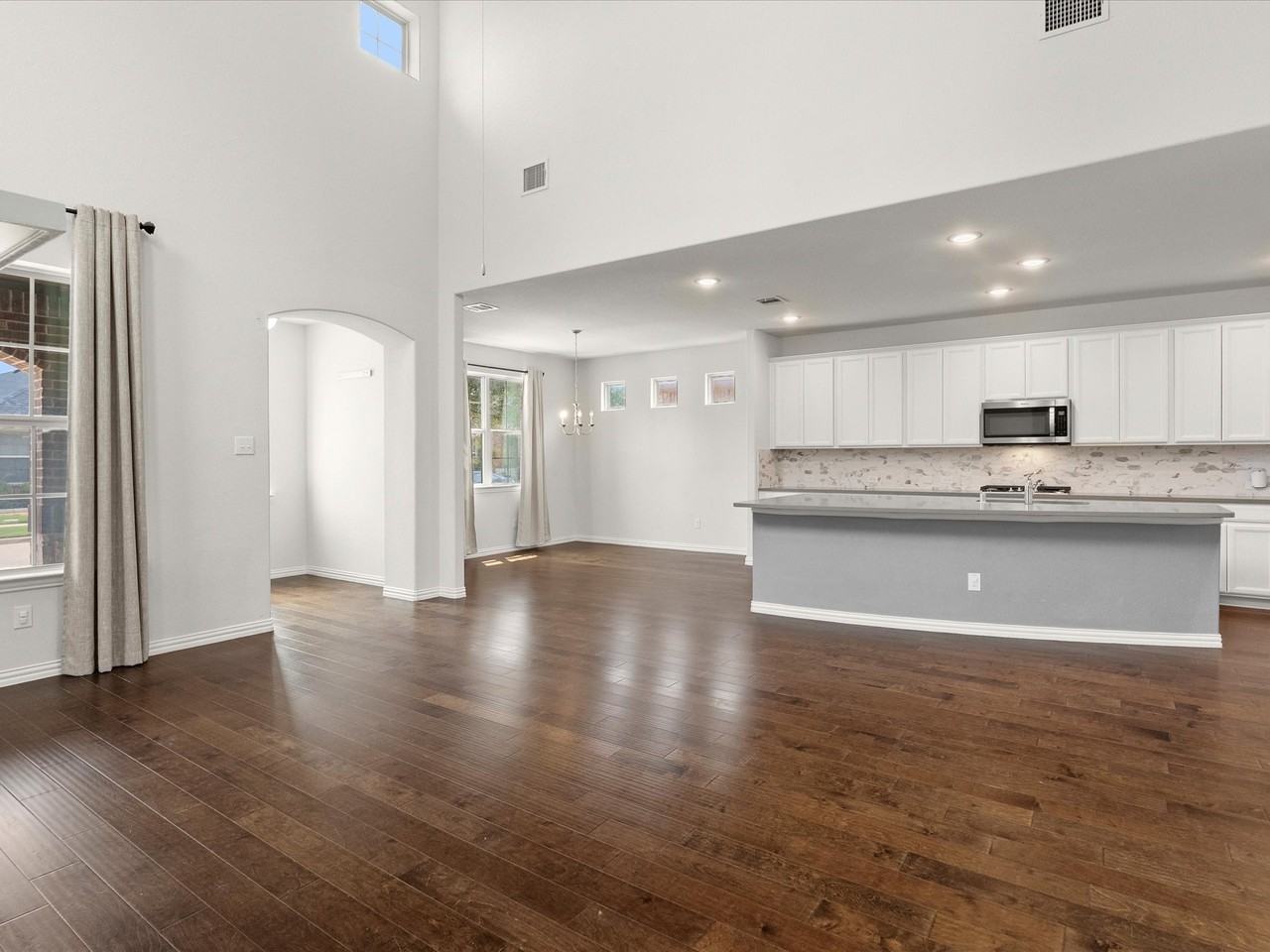 2036 Barx Dr - Photo 6 of 33