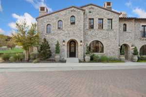 featured image of 76 Cortes Dr