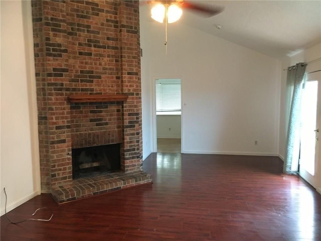 2404 Centaurus Dr - Photo 2 of 9