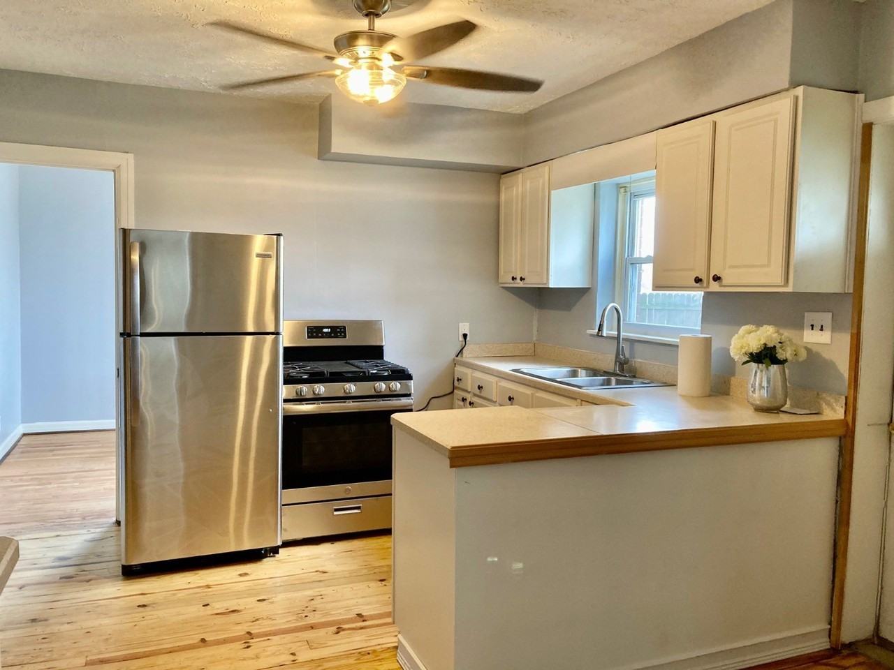 829 Main St - Photo 6 of 16
