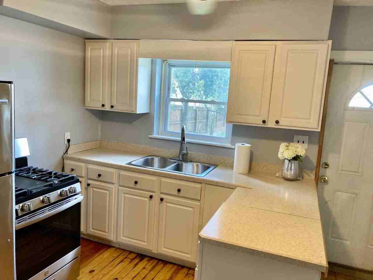 829 Main St - Photo 7 of 16