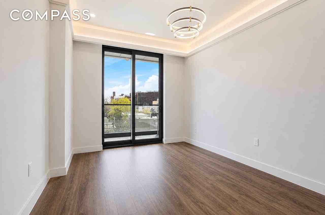 31st Ave #6A - Photo 2 of 9