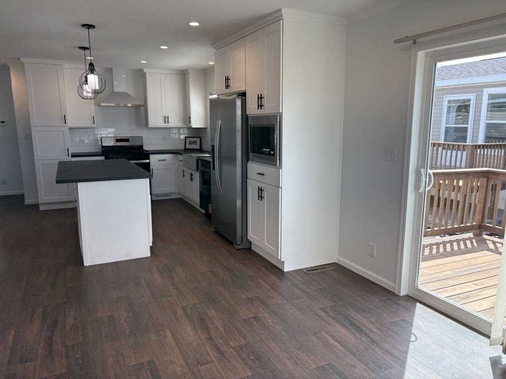 13940 Burgundy Ave #215 - Photo 2 of 21
