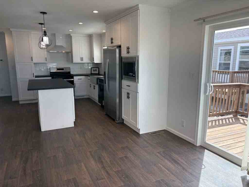 13910 Burgundy Ave #209 - Photo 4 of 20