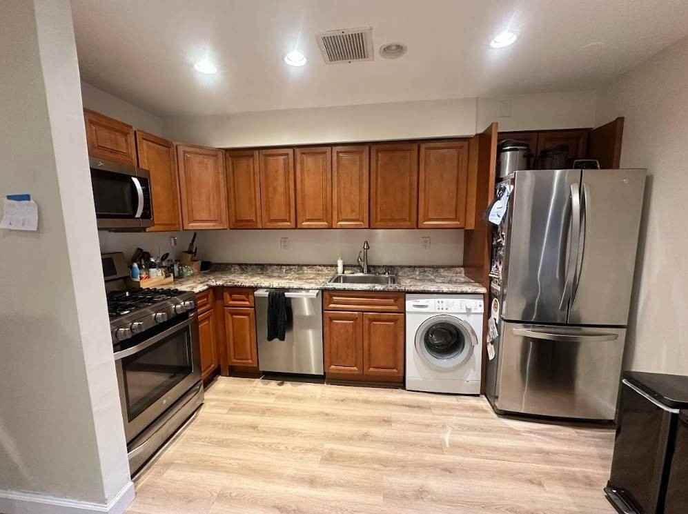43 Carroll St #GL - Photo 3 of 9