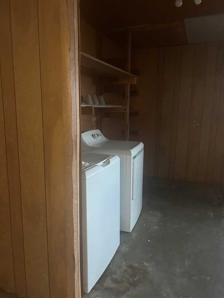1708 E 50th St - Photo 5 of 10