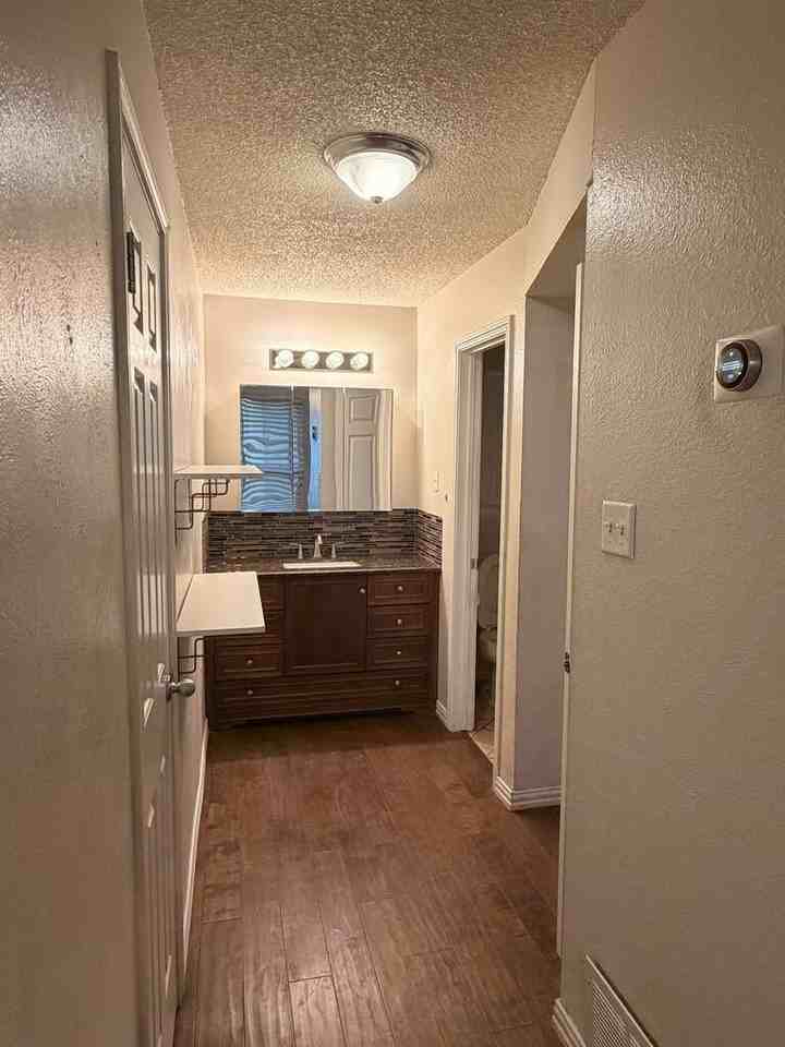 4309 Village Way - Photo 7 of 10