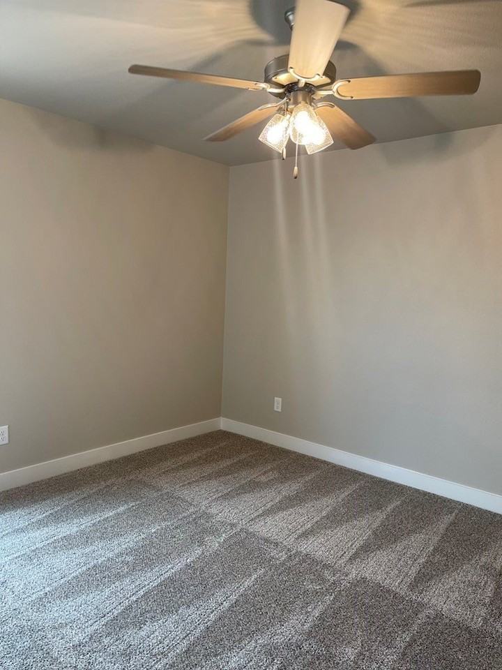 1121 Masquerade Blvd - Photo 6 of 14