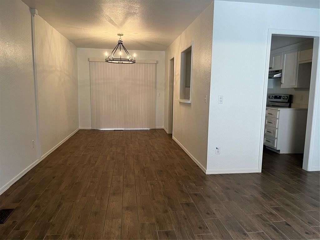 4614 N Evergreen St - Photo 4 of 13
