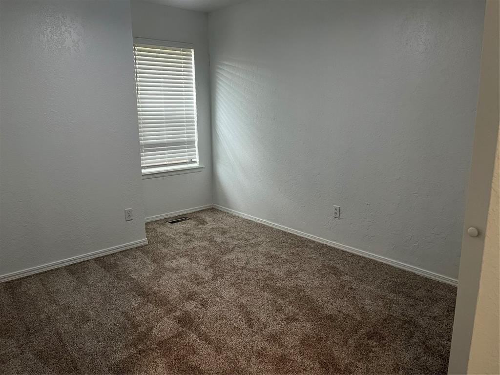 4614 N Evergreen St - Photo 7 of 13