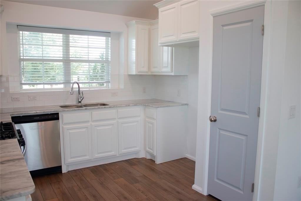 10601 Nw 20th St - Photo 5 of 21