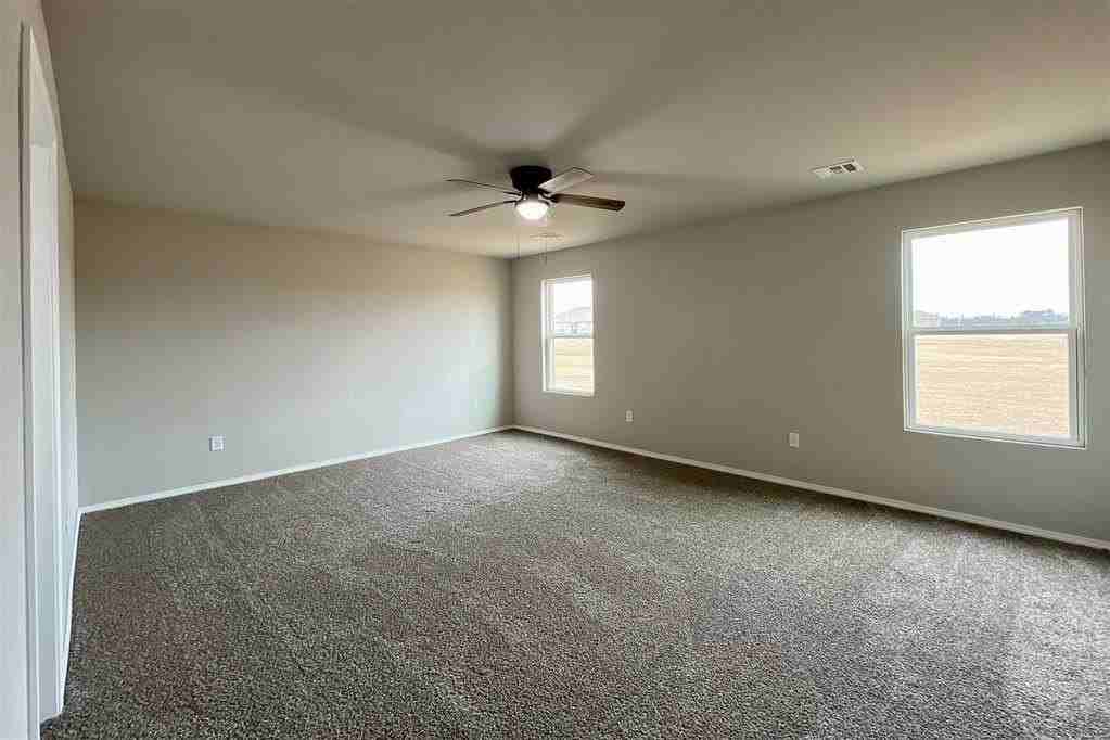4301 Driftwood Dr - Photo 7 of 25