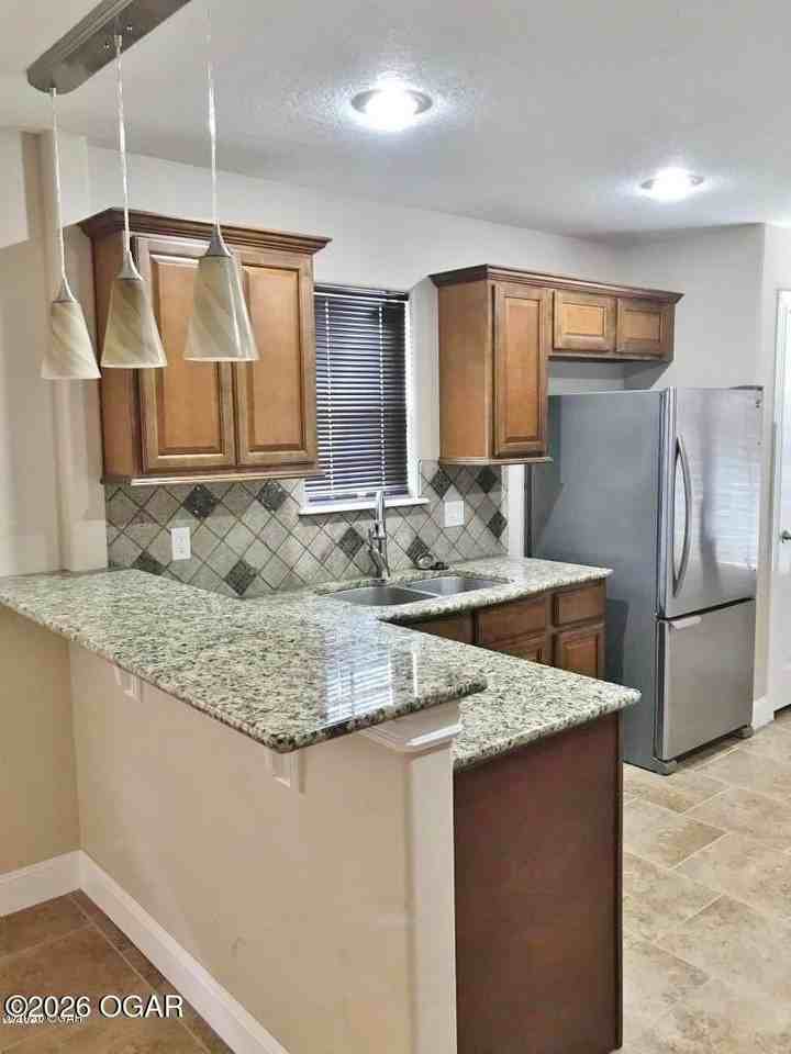 2504 Kentucky Ave - Photo 5 of 11