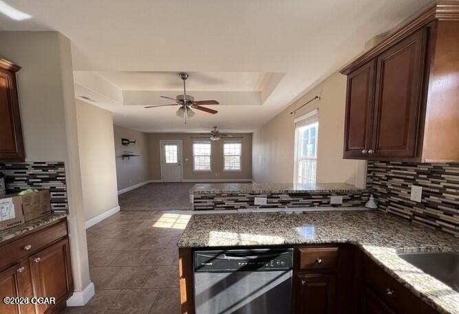 2523 Empire Ave - Photo 3 of 10