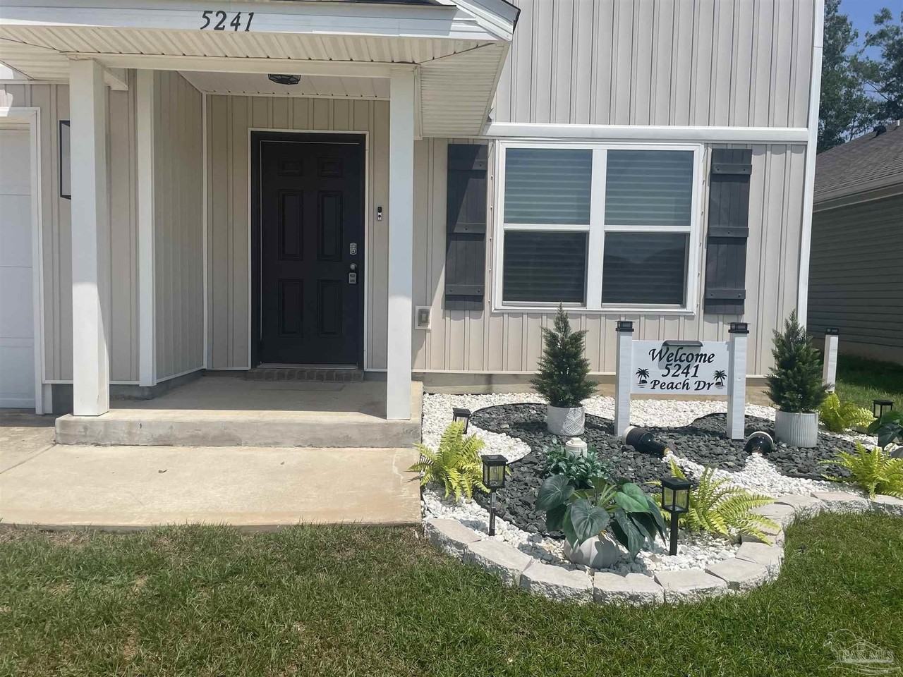 5241 Peach Dr - Photo 2 of 29