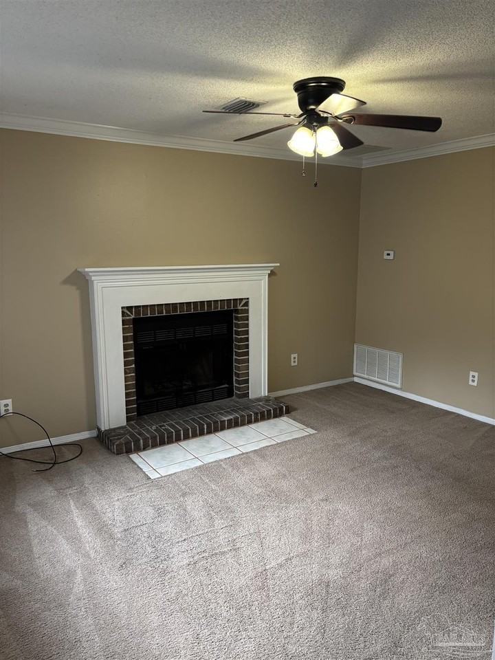 6427 Lanier Dr - Photo 3 of 13