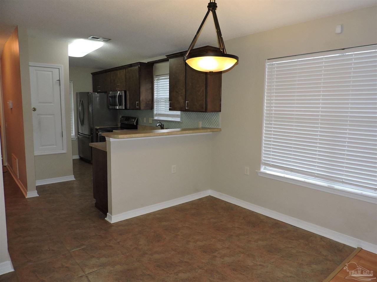 8110 Heirloom Dr - Photo 7 of 21