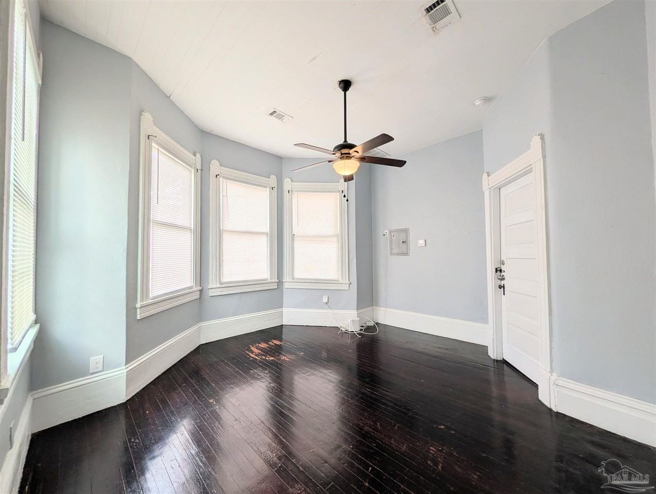 911 N Spring St #4 - Photo 6 of 16