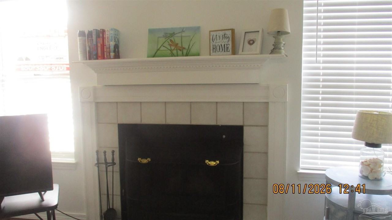 501 E Burgess Rd - Photo 3 of 15