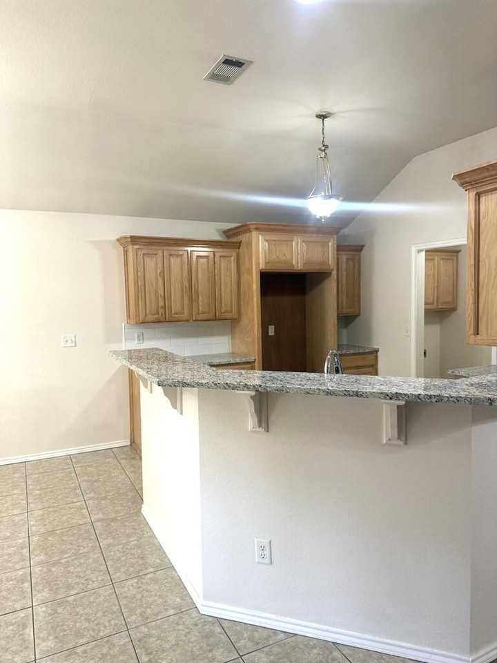 4505 Trevino St - Photo 6 of 20