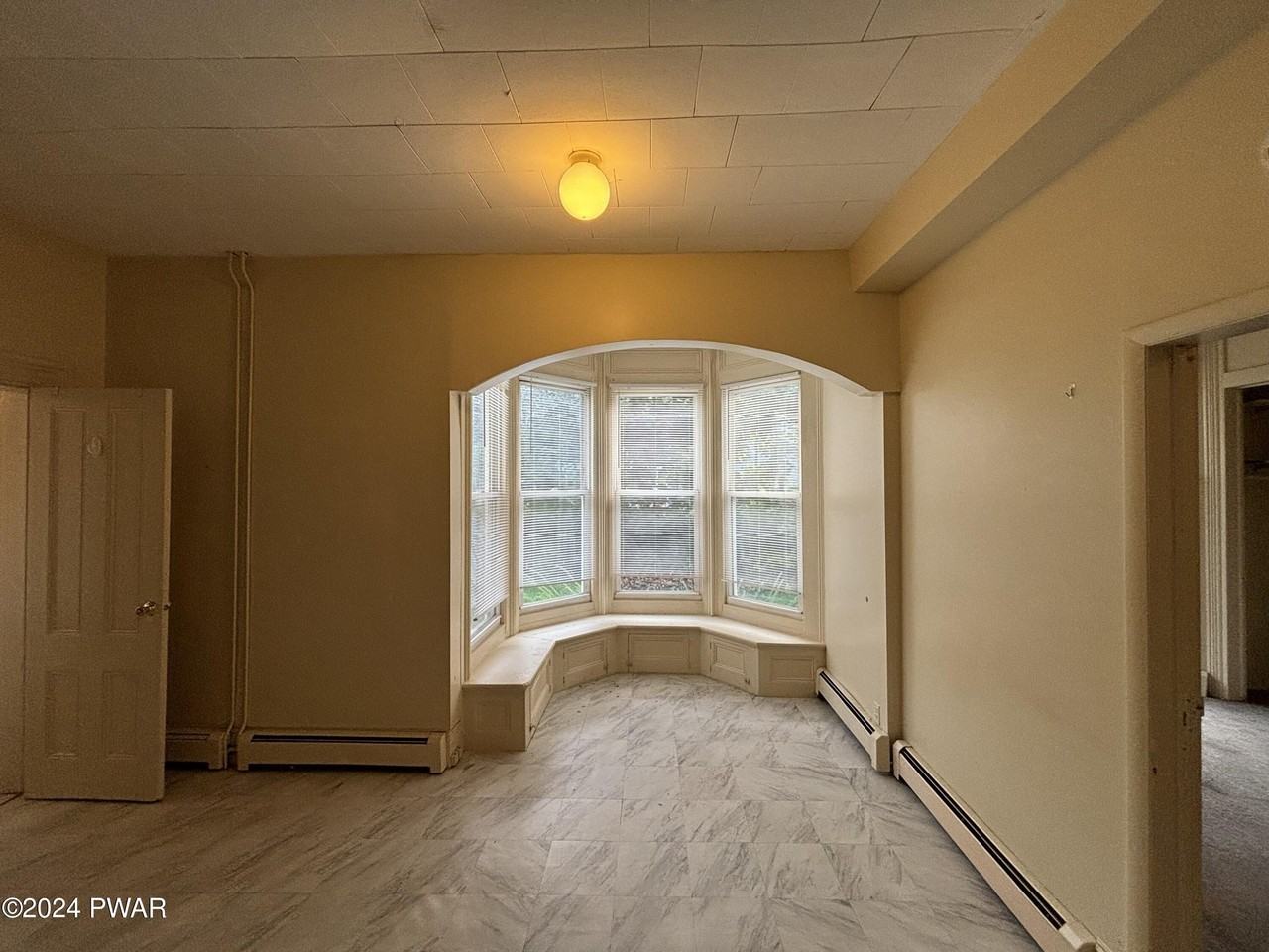 302 Avenue I #1R - Photo 4 of 15