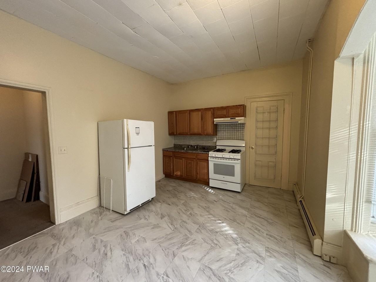 302 Avenue I #1R - Photo 6 of 15