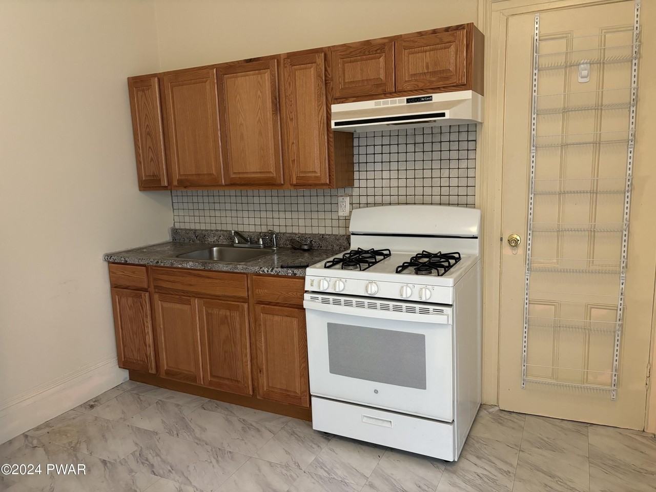 302 Avenue I #1R - Photo 7 of 15