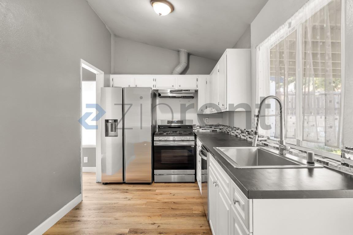2863 Roseann Ave - Photo 6 of 18